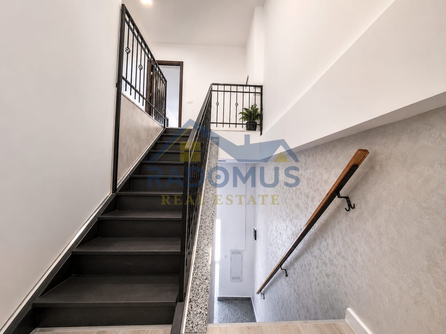Închiriere Ultracentral | 10 camere | Încălzire în pardoseală | D+P+M — fotografia 16