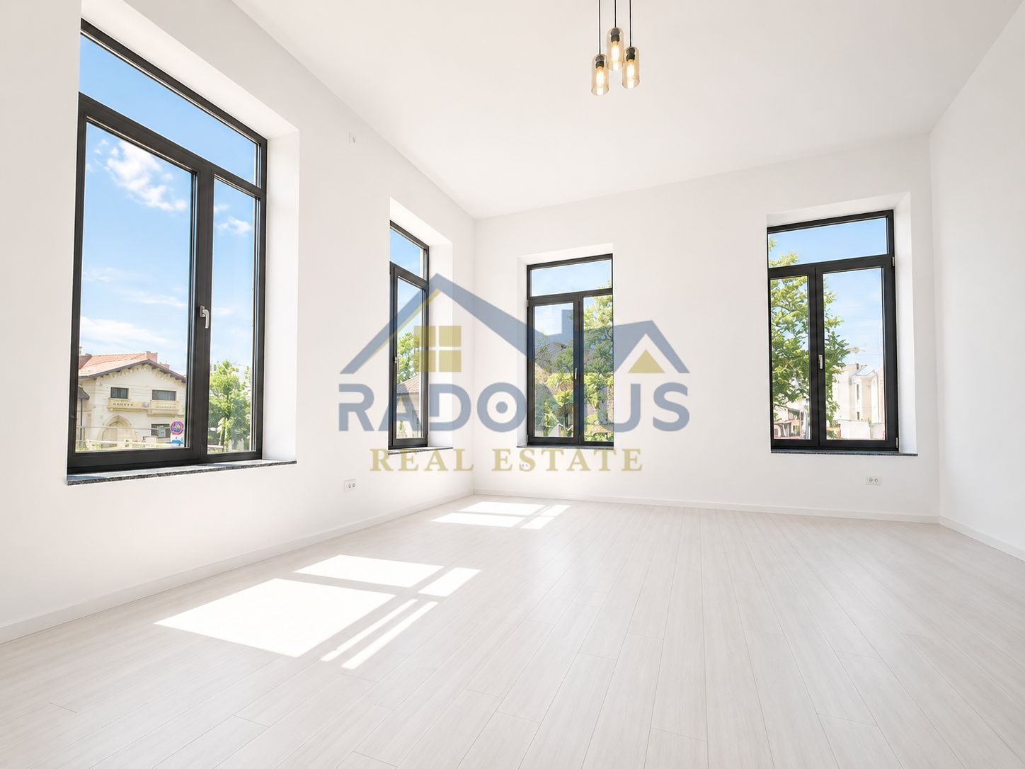Închiriere Ultracentral | 10 camere | Încălzire în pardoseală | D+P+M — fotografia 2