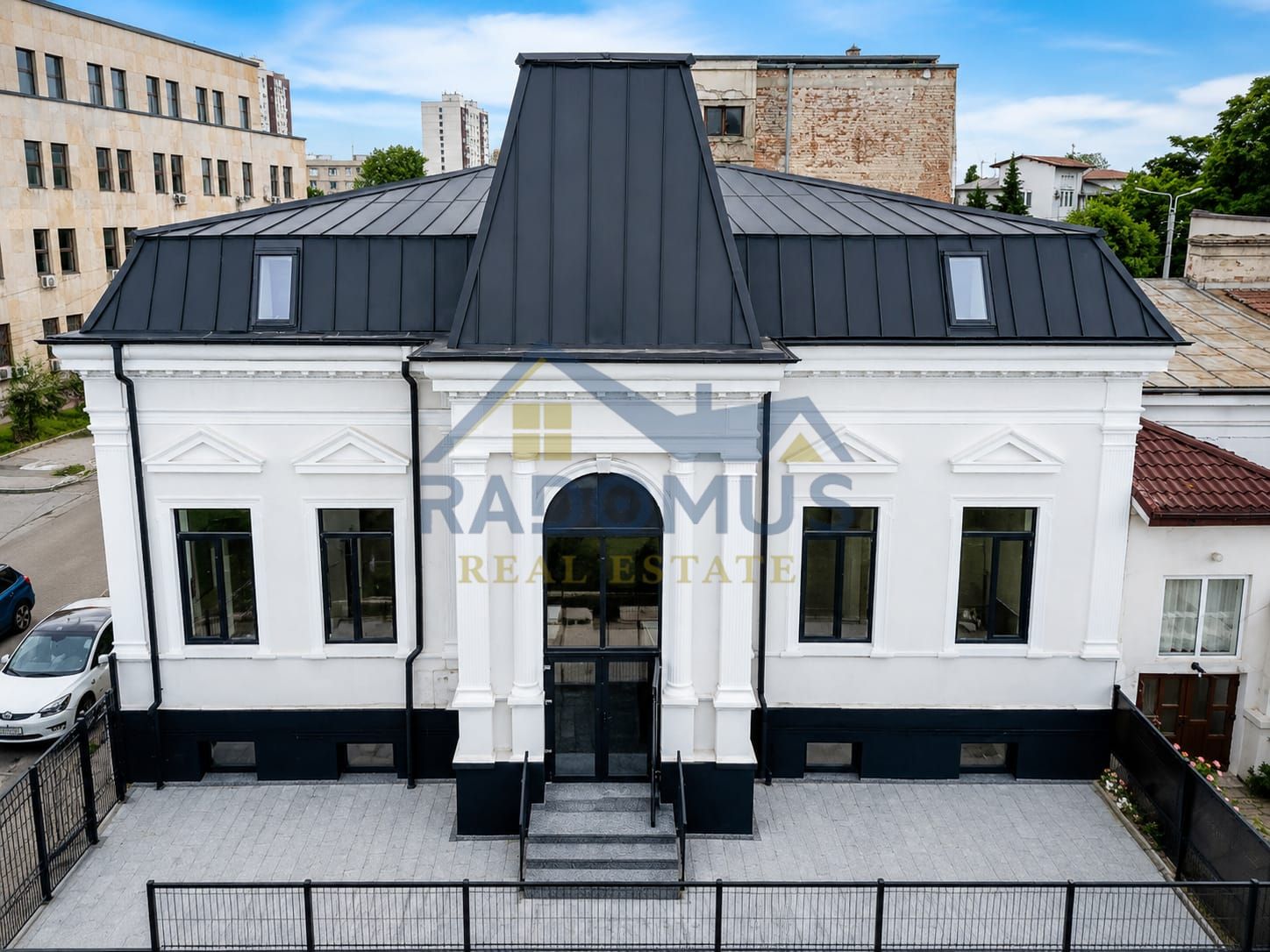 Închiriere Ultracentral | 10 camere | Încălzire în pardoseală | D+P+M — fotografia 3