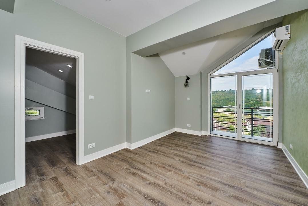 Casa noua de vanzare in Iasi, zona Sorogari, cu vedere catre lac. — fotografia 6