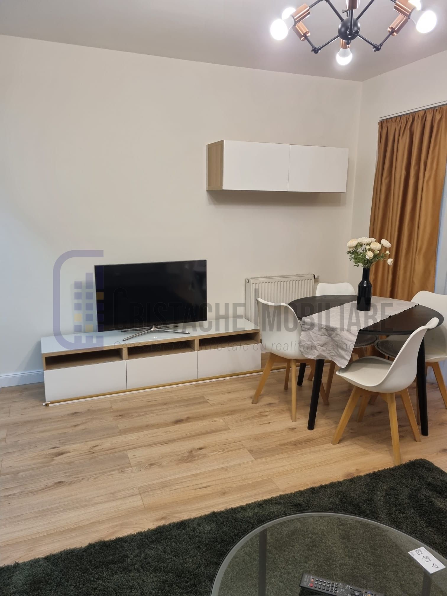 Studio InCity | Parter cu balcon | 43 mp | igenizat