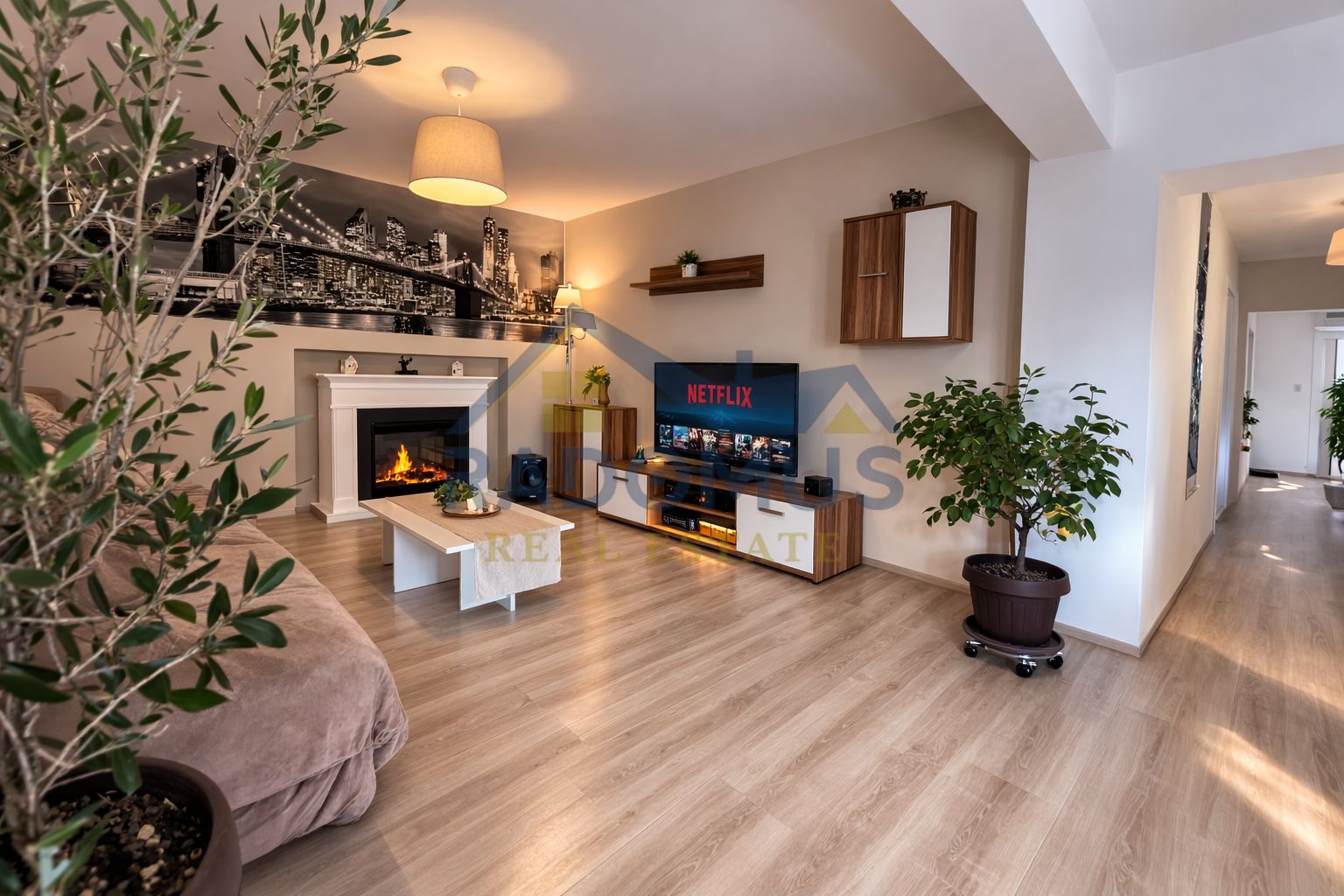 Casă  Ploiești – 215 Mp Utili | Strada Cașin | Teren 255 Mp | Renovat — fotografia 4