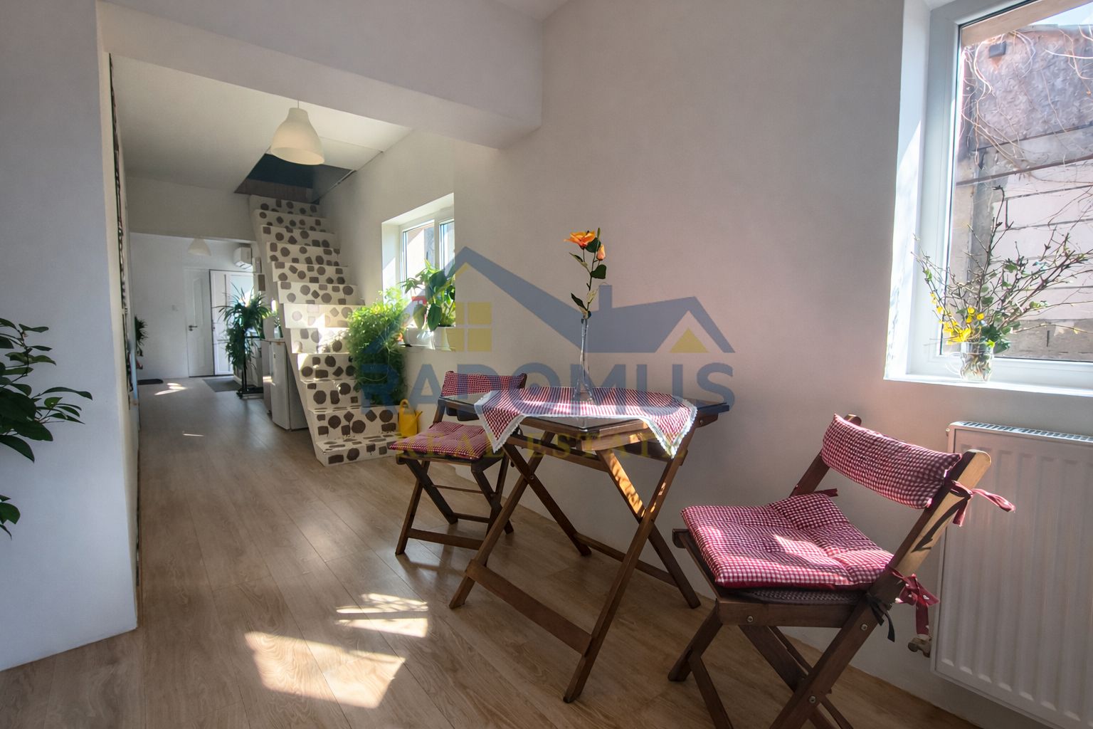Casă  Ploiești – 215 Mp Utili | Strada Cașin | Teren 255 Mp | Renovat — fotografia 6