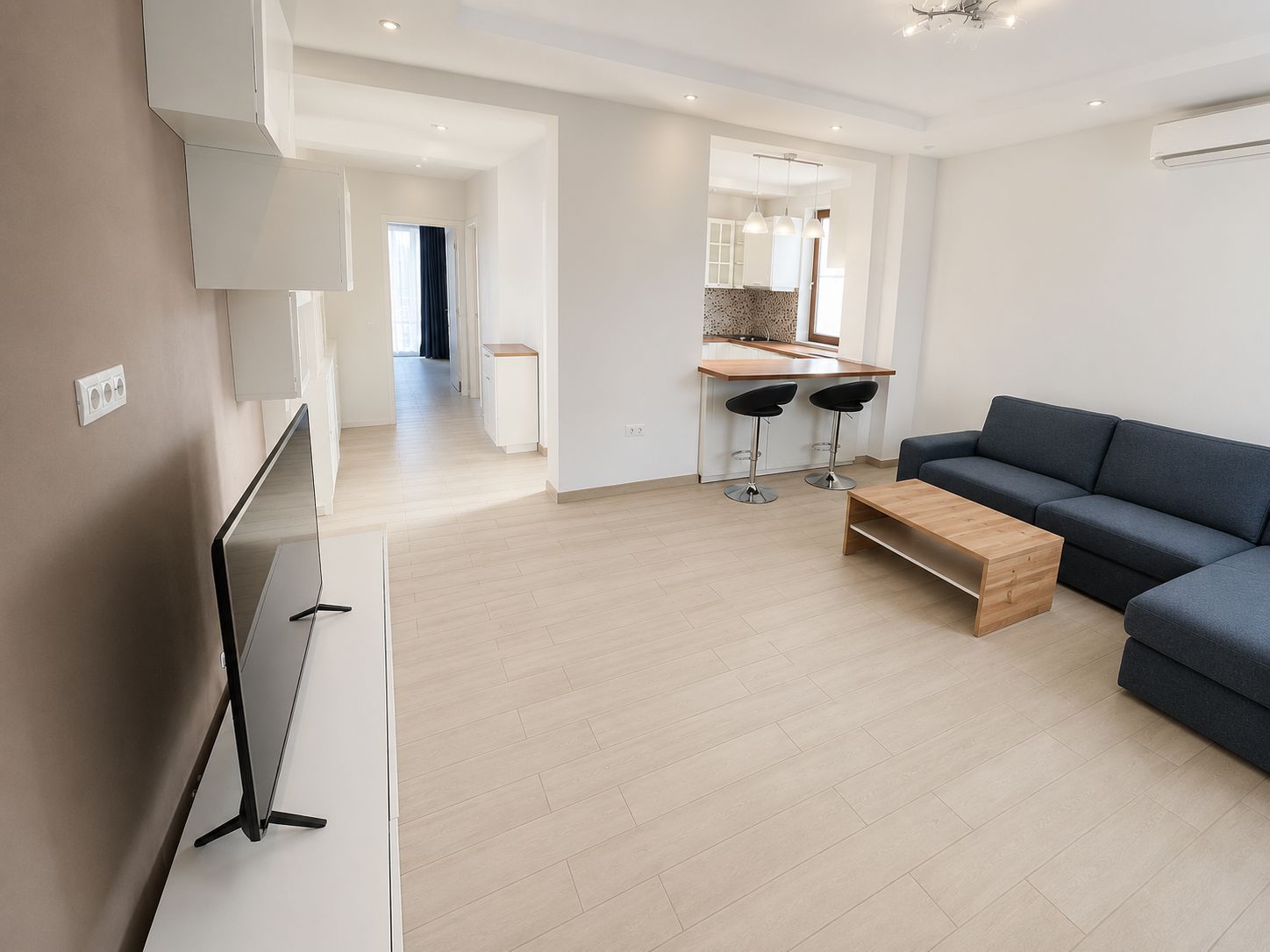 Inchiriez apartament 2 camere, Dumbravita langa padure
