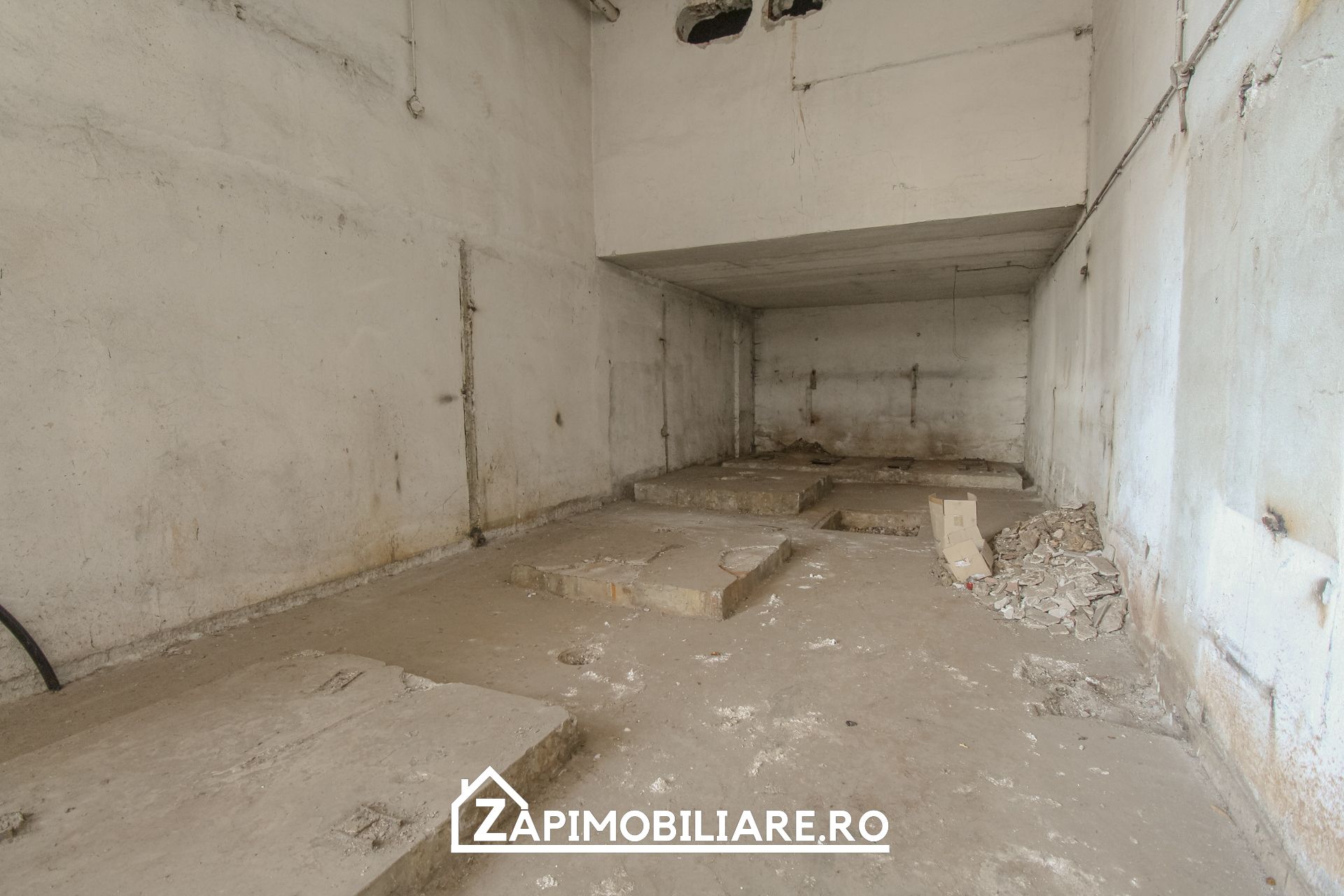 Cladire 3 nivele 529 mp utili - zona Poli 2 - — fotografia 5