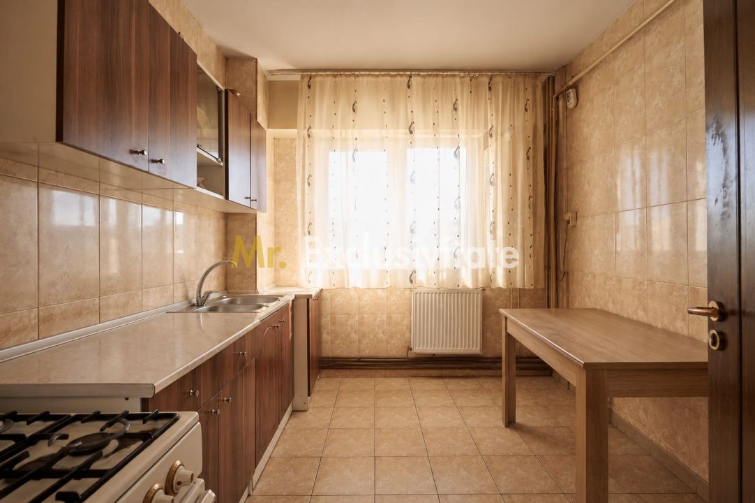 Apartament cu 3 camere - CENTRAL, zona 1 Mai, Pitesti — fotografia 3