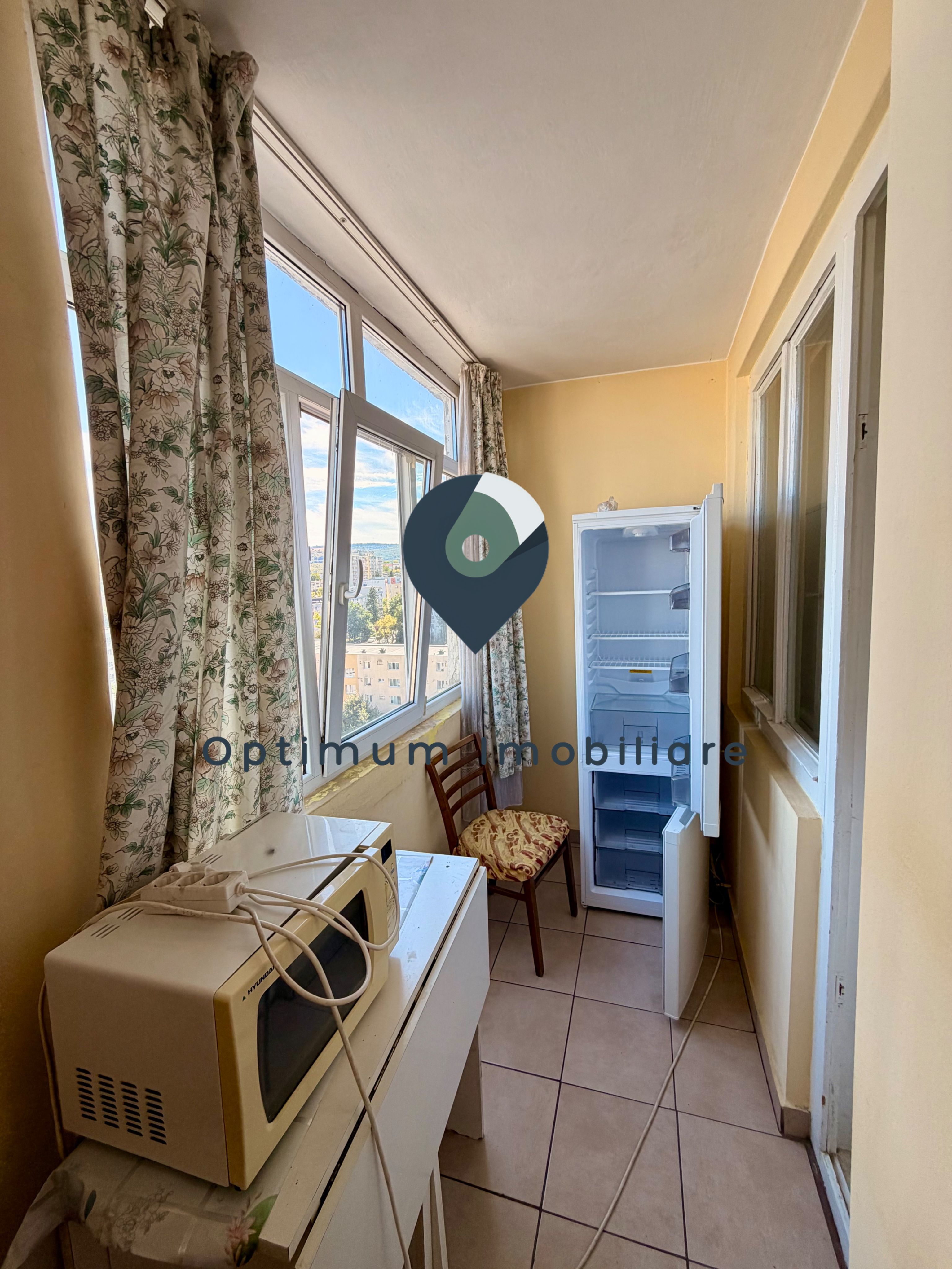 Garsoniera 28 mp + balcon in Manastur, etaj intermediar, zona Big ! — fotografia 4