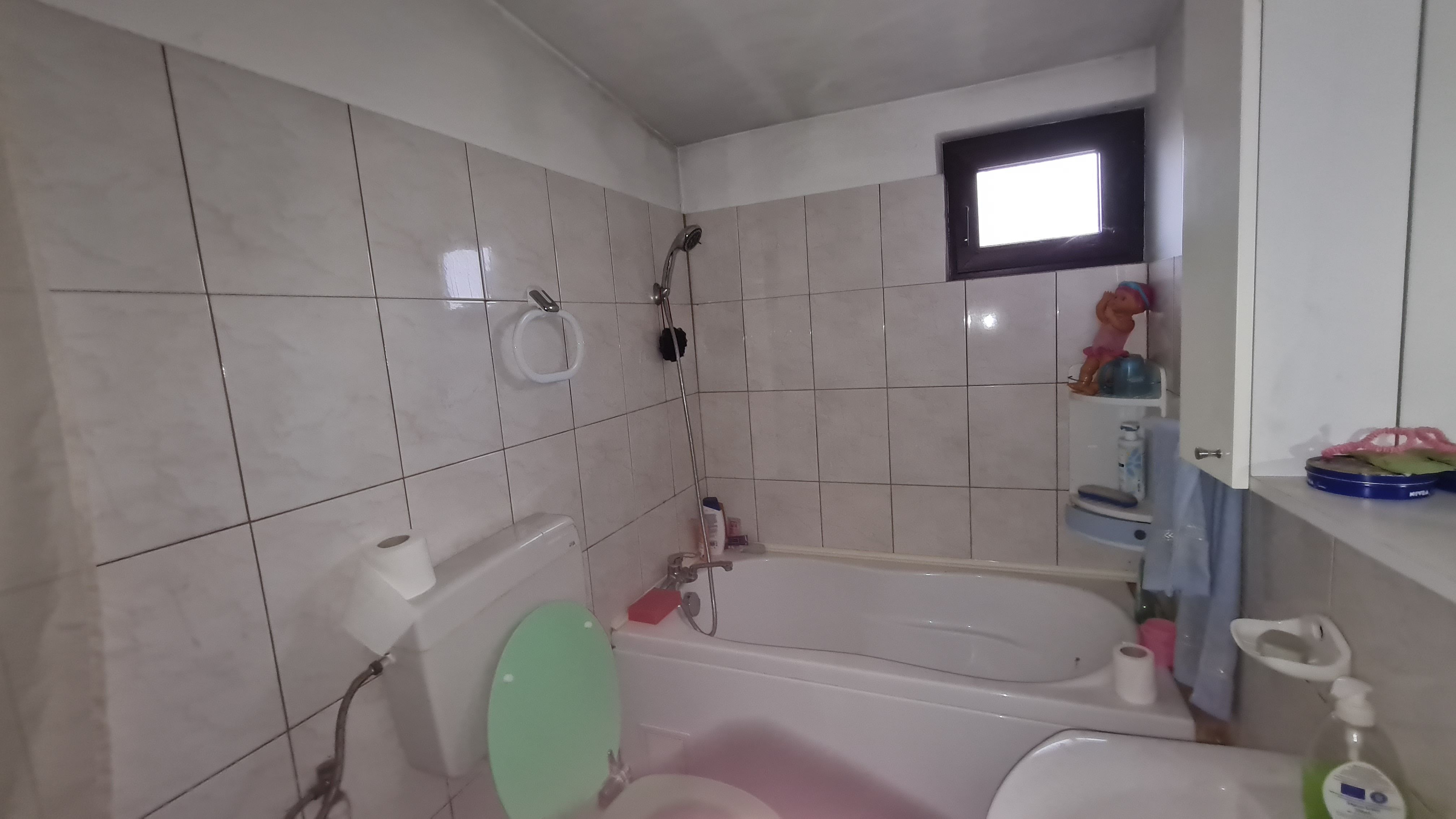 Casa individuala pe  strada Oltului I zona Metro Voluntari! — fotografia 11