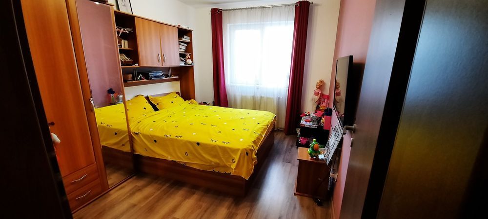 Vand apartament cu 2 camere NU GARSONIERA dubla si loc de parcare — fotografia 3