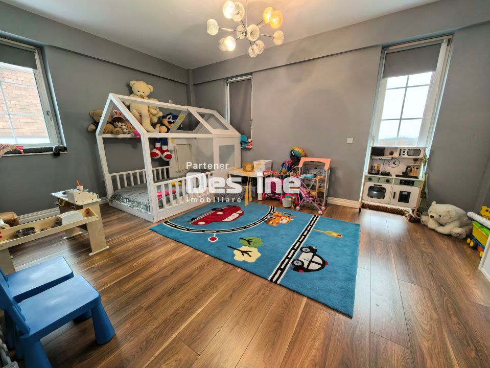 Duplex modern cu design britanic 7 camere D+P+1+M 160 mp — fotografia 11