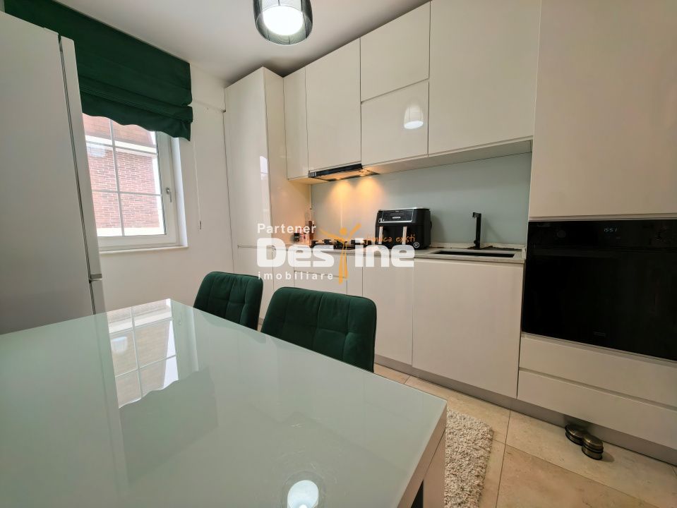Duplex modern cu design britanic 7 camere D+P+1+M 160 mp — fotografia 13
