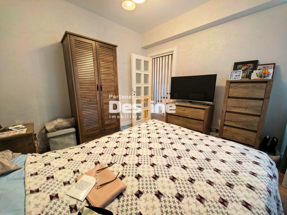 Duplex modern cu design britanic 7 camere D+P+1+M 160 mp — fotografia 9