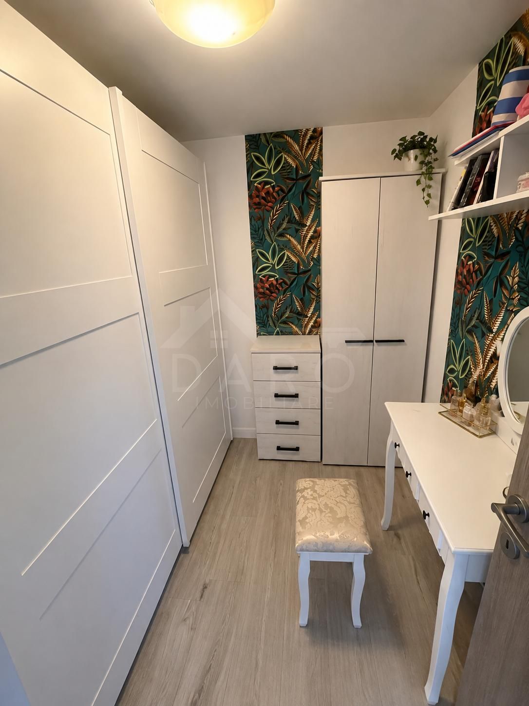 vand casa in Nazna sau schimb  cu apartament plus diferenta — fotografia 12
