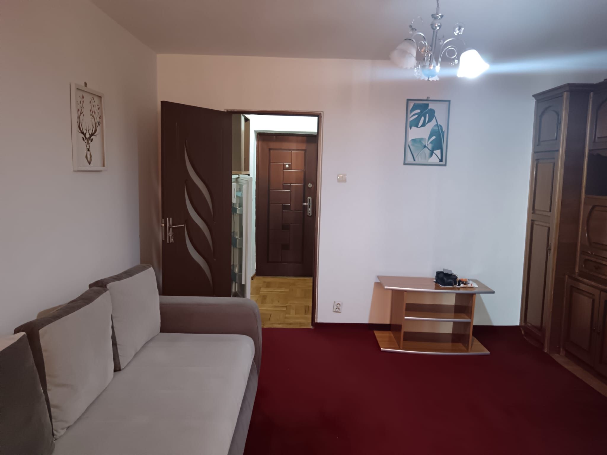 Inchiriere garsoniera Zona Vitan 350