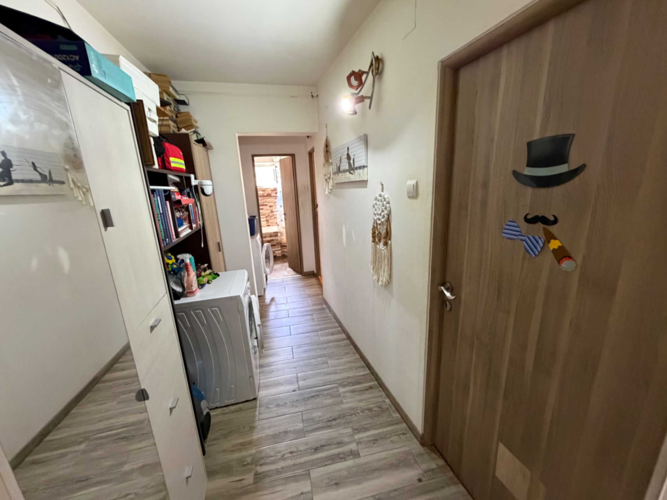 Apartament 3 camere, decomandat  - zona Cetate — fotografia 8
