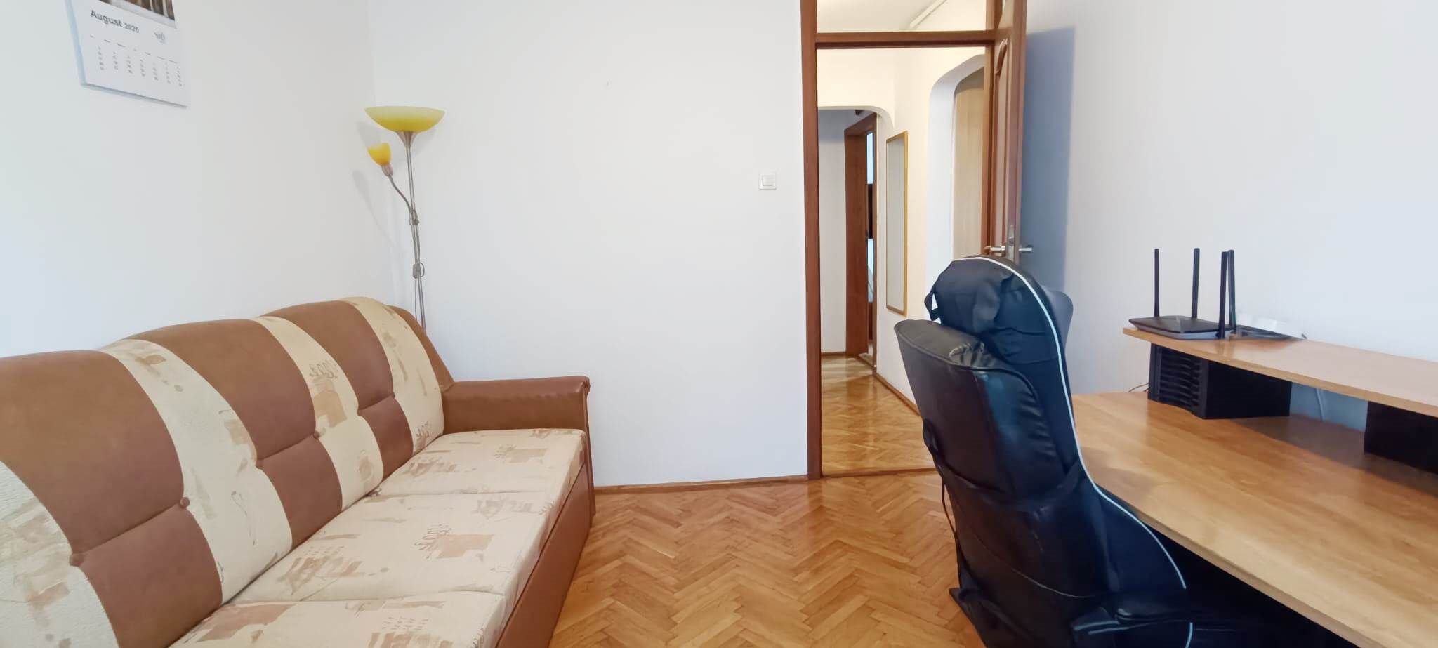 Apartament cu 4 camere in Tractoru-Independentei — fotografia 11