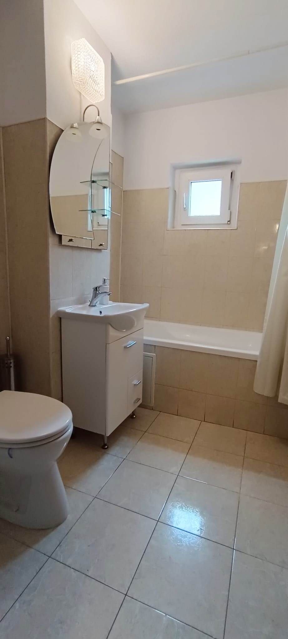 Apartament cu 4 camere in Tractoru-Independentei — fotografia 8