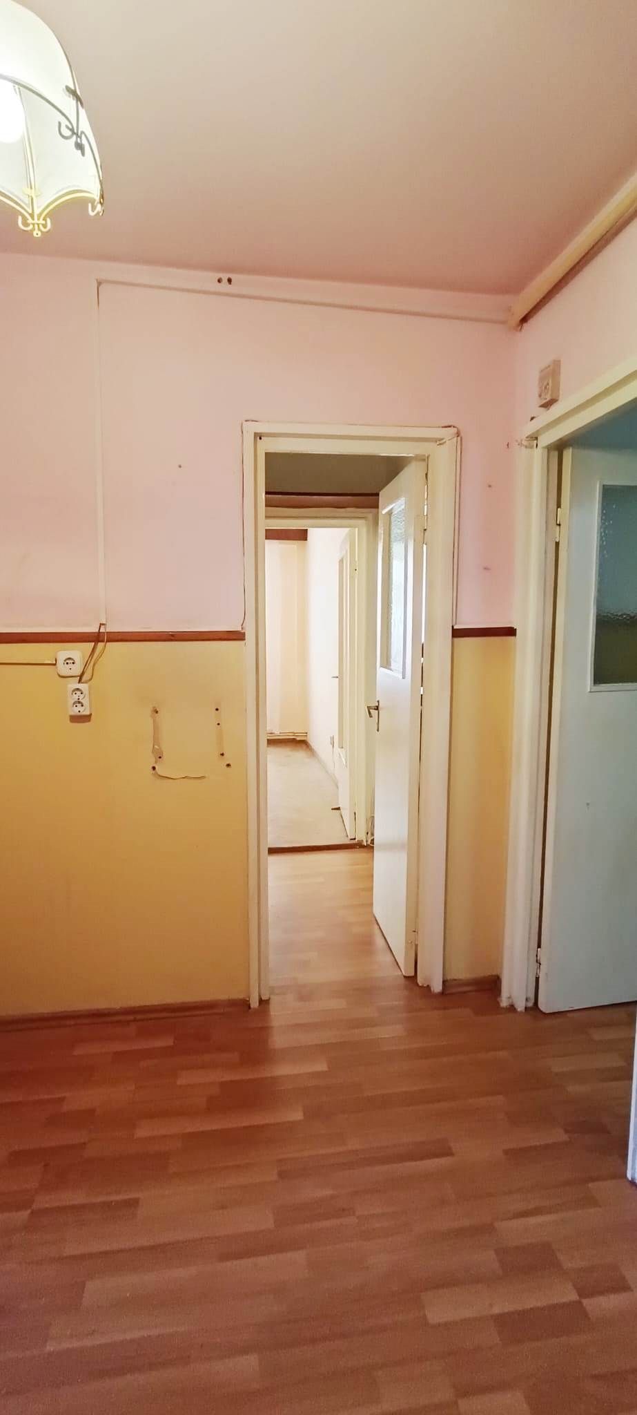 Apartament circular in cartierul astra — fotografia 12