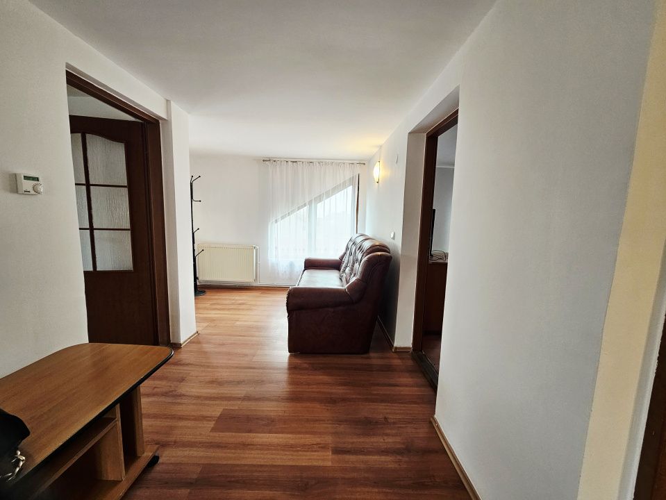 Casa eleganta,zona centrala Aiton,cu ciubar,gradina si panouri fotovoltaice — fotografia 12