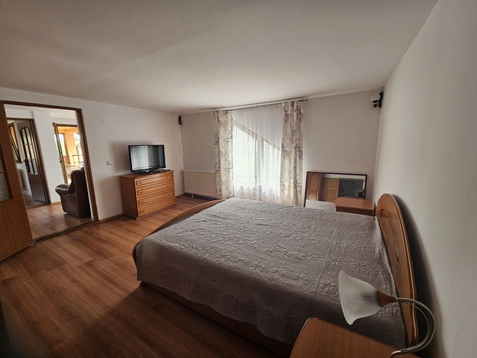 Casa eleganta,zona centrala Aiton,cu ciubar,gradina si panouri fotovoltaice — fotografia 19