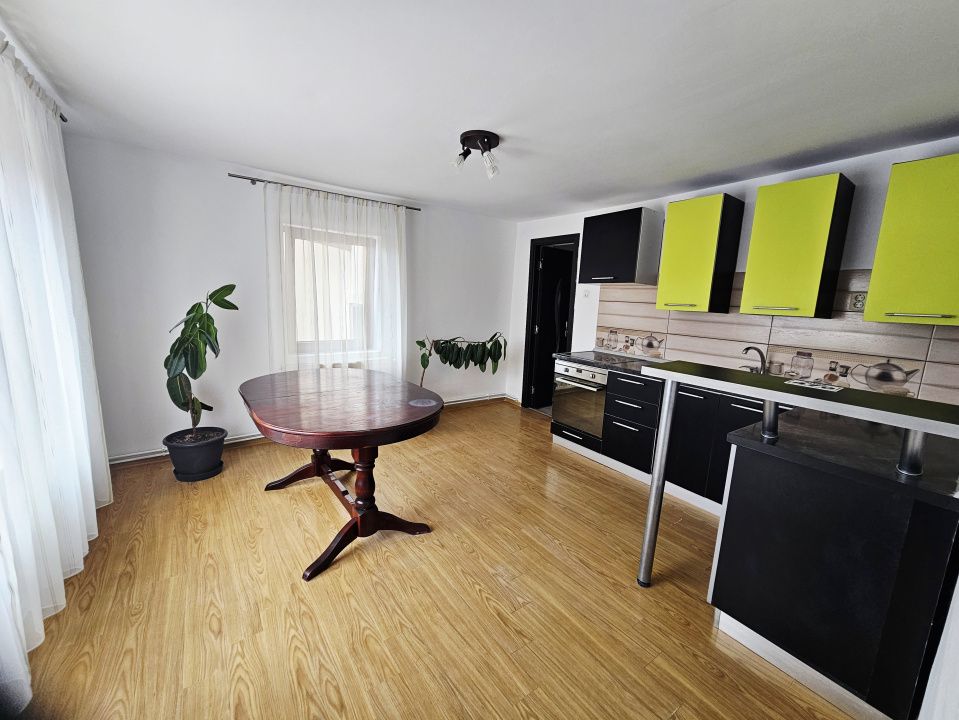 Casa eleganta,zona centrala Aiton,cu ciubar,gradina si panouri fotovoltaice — fotografia 6