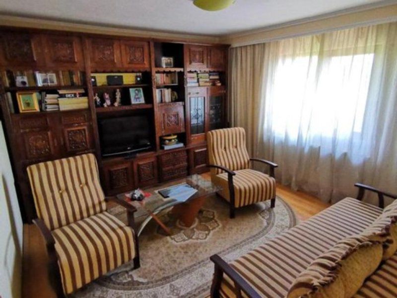 Casa / Vila cu 9 camere Breaza — fotografia 11