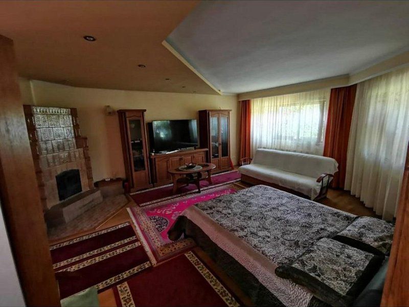 Casa / Vila cu 9 camere Breaza — fotografia 5