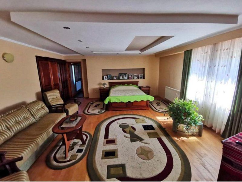Casa / Vila cu 9 camere Breaza — fotografia 9