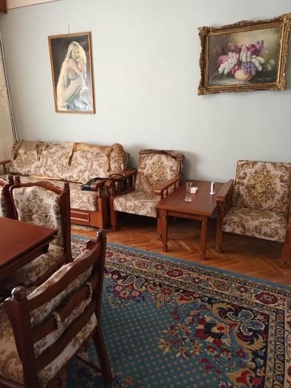 BRASADAS vinde casa cu etaj, 4 camere, central, acces cu masina. — fotografia 5