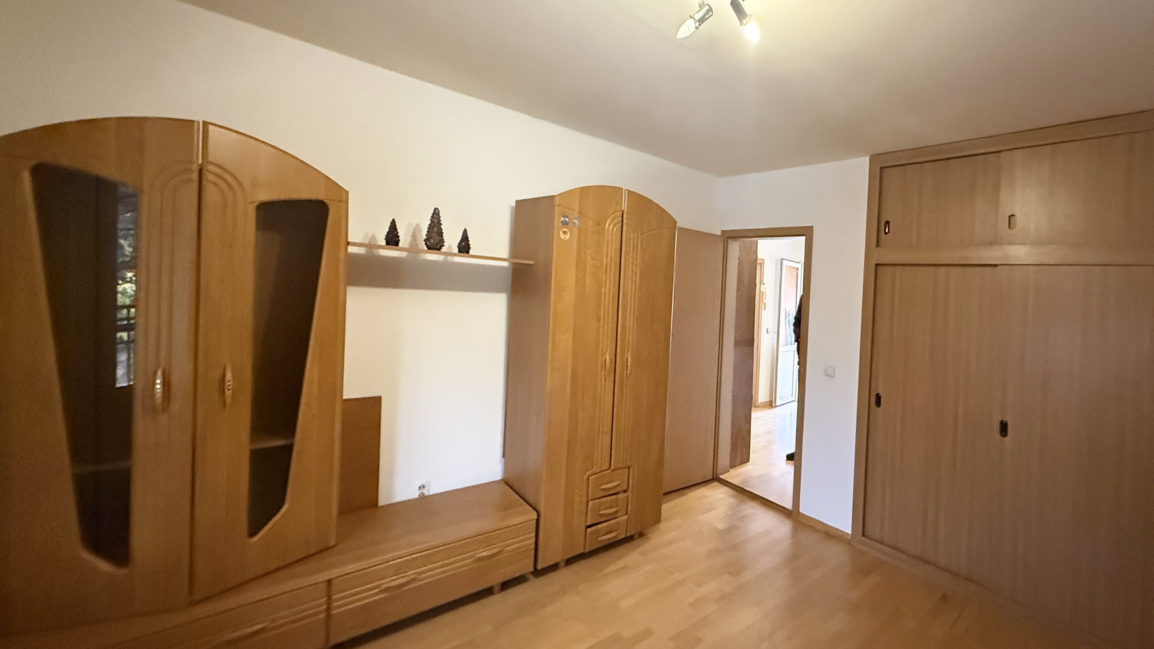 Apartament 2 camere, decomandat, cu intrare separată, la casa/390 euro — fotografia 4