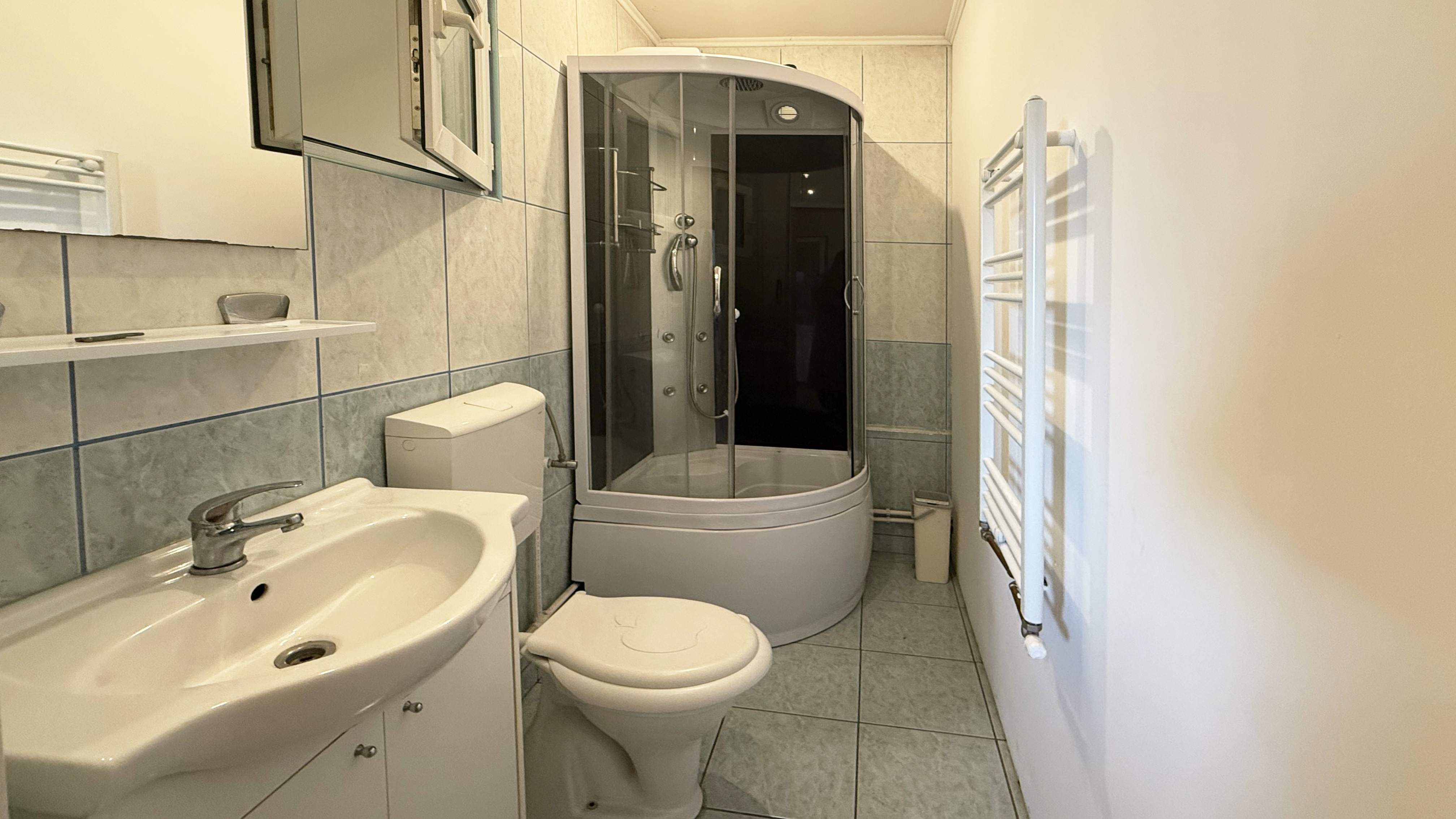 Apartament 2 camere, decomandat, cu intrare separată, la casa/390 euro — fotografia 6