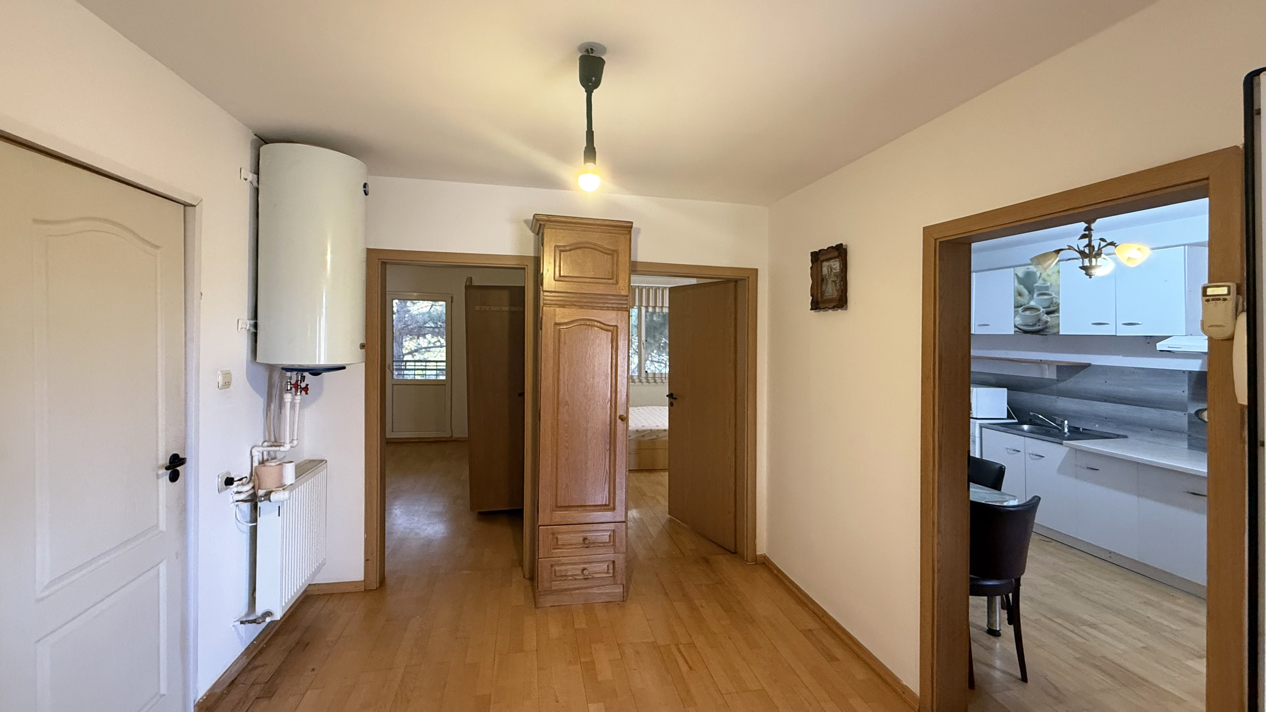 Apartament 2 camere, decomandat, cu intrare separată, la casa/390 euro — fotografia 9