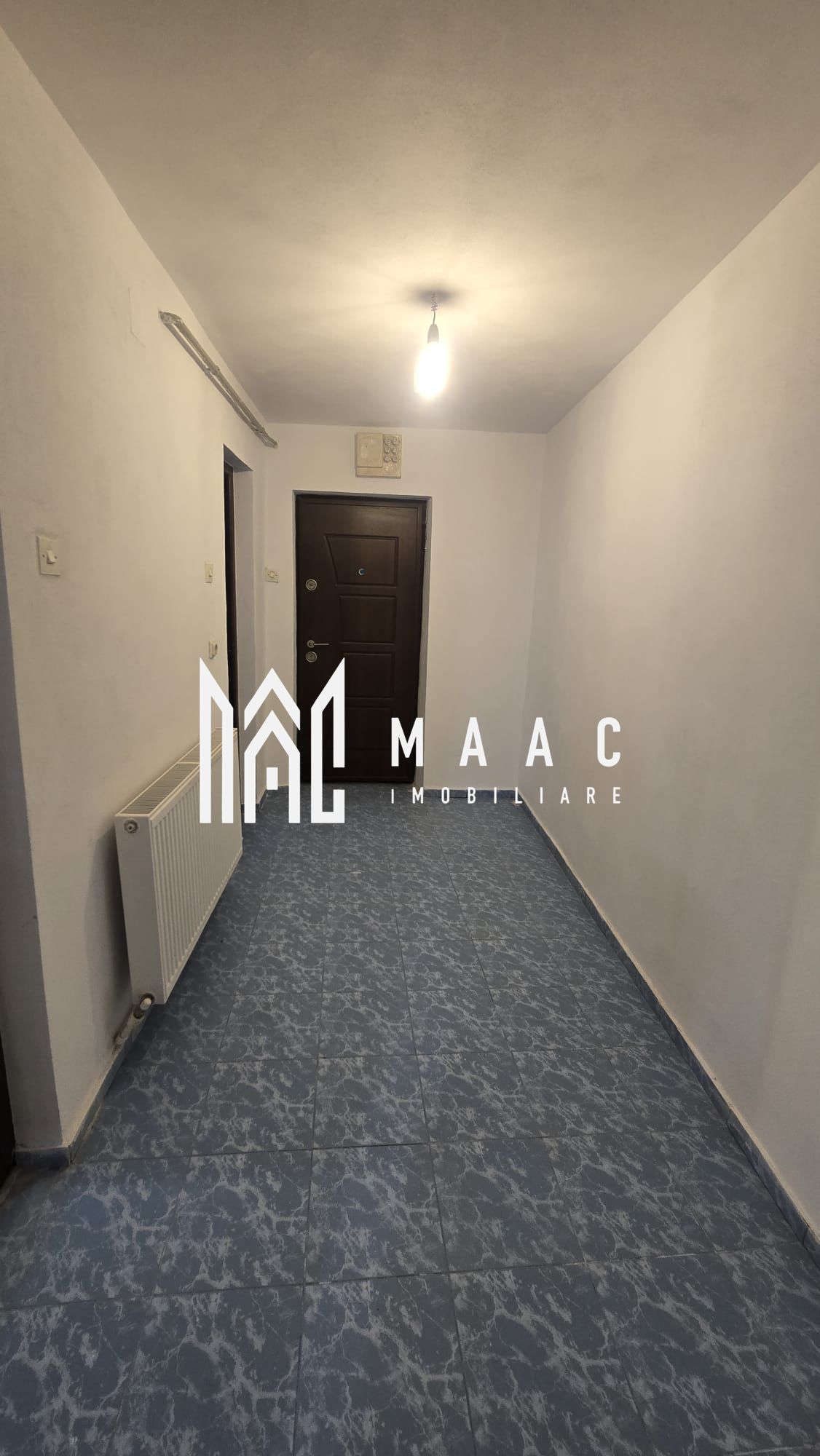 Garsonieră spațioasă de vanzare | centrala proprie | vedere superba. — fotografia 3