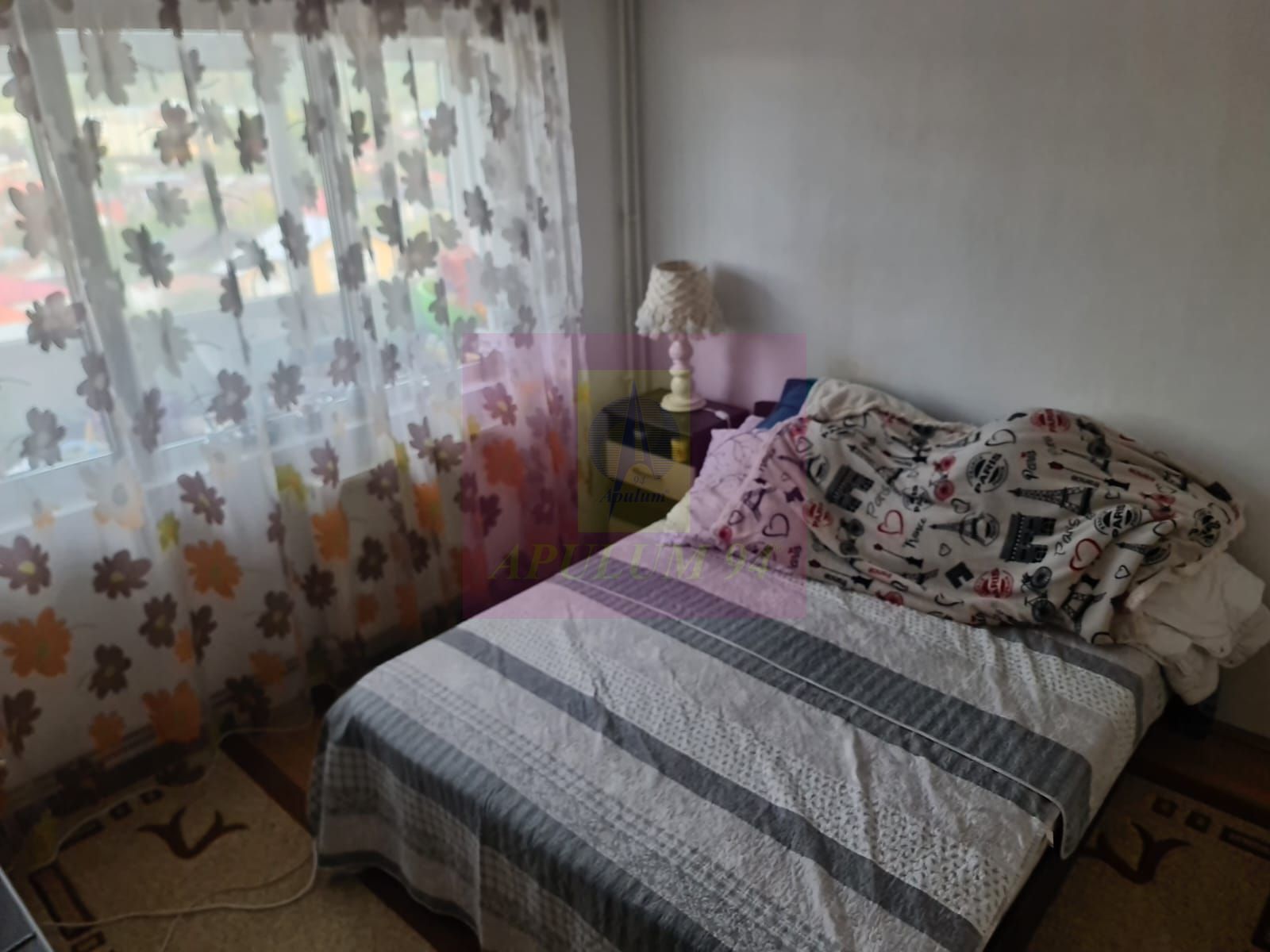 Apartament cu 3 camere de vanzare in Campina - Zona Cuza — fotografia 2