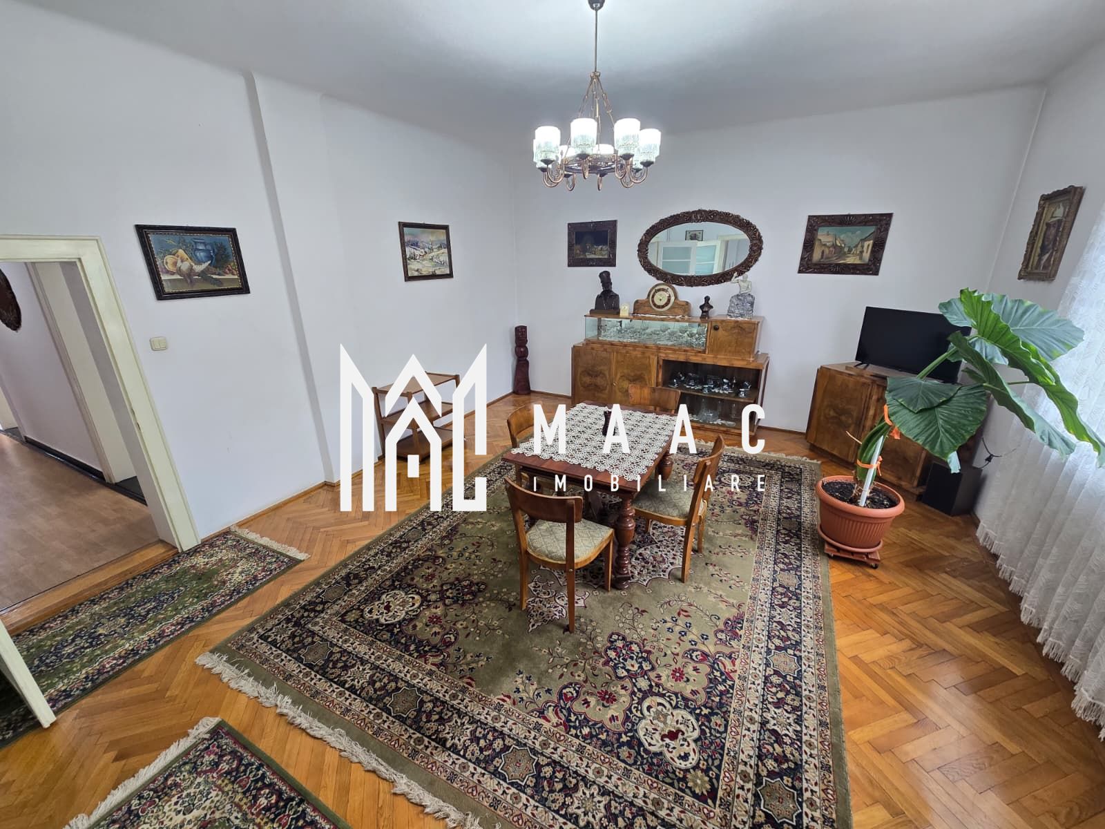 Apartament 4 camere 156 mpu zona Centrala Garaj Pivnita