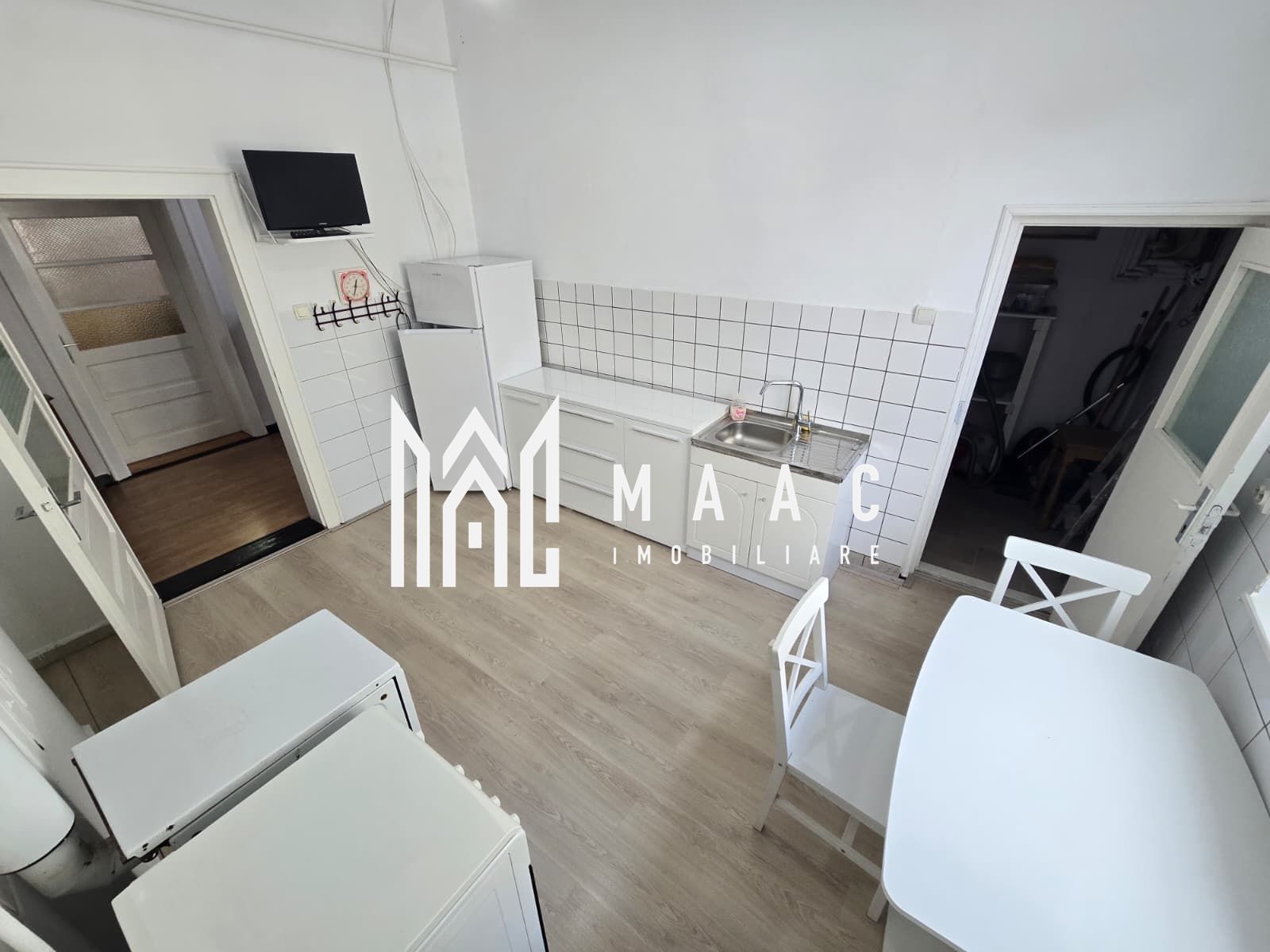 Apartament 4 camere 156 mpu zona Centrala Garaj Pivnita — fotografia 16