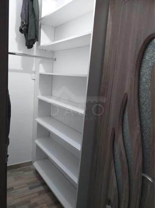 Închiriez apartament 2 camere + loc de parcare — fotografia 4