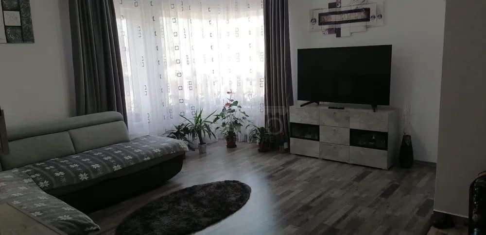 Închiriez apartament 2 camere + loc de parcare — fotografia 6