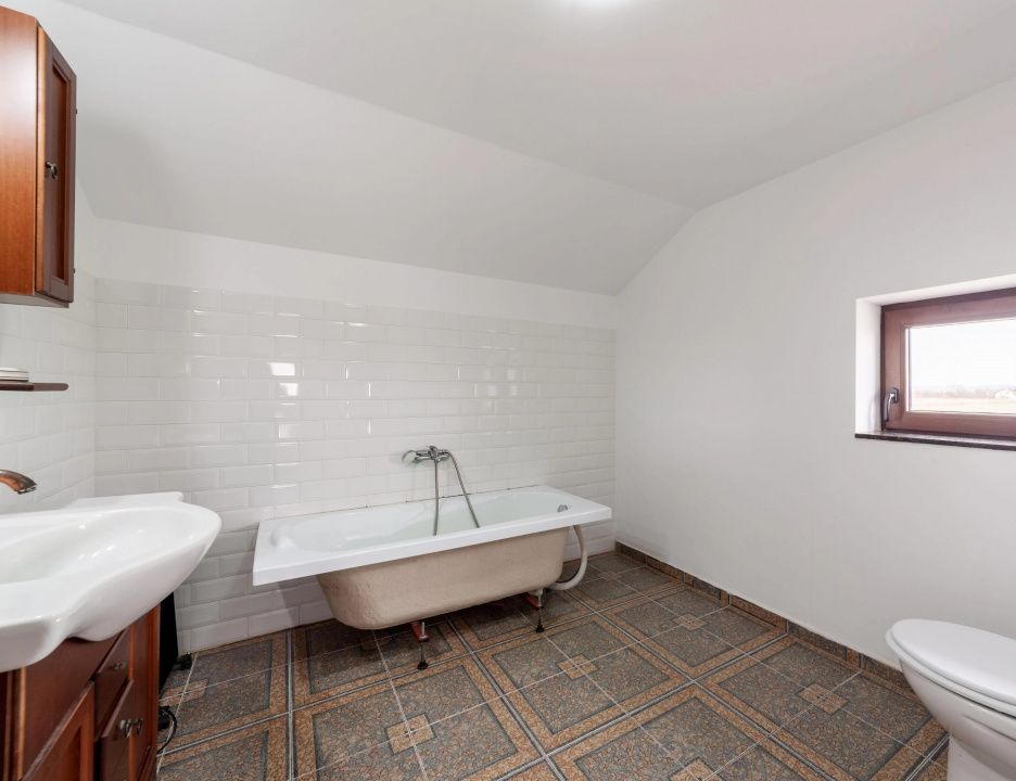 Casa moderna in Bradu - 3 camere,sauna proprie,mobilata , — fotografia 9