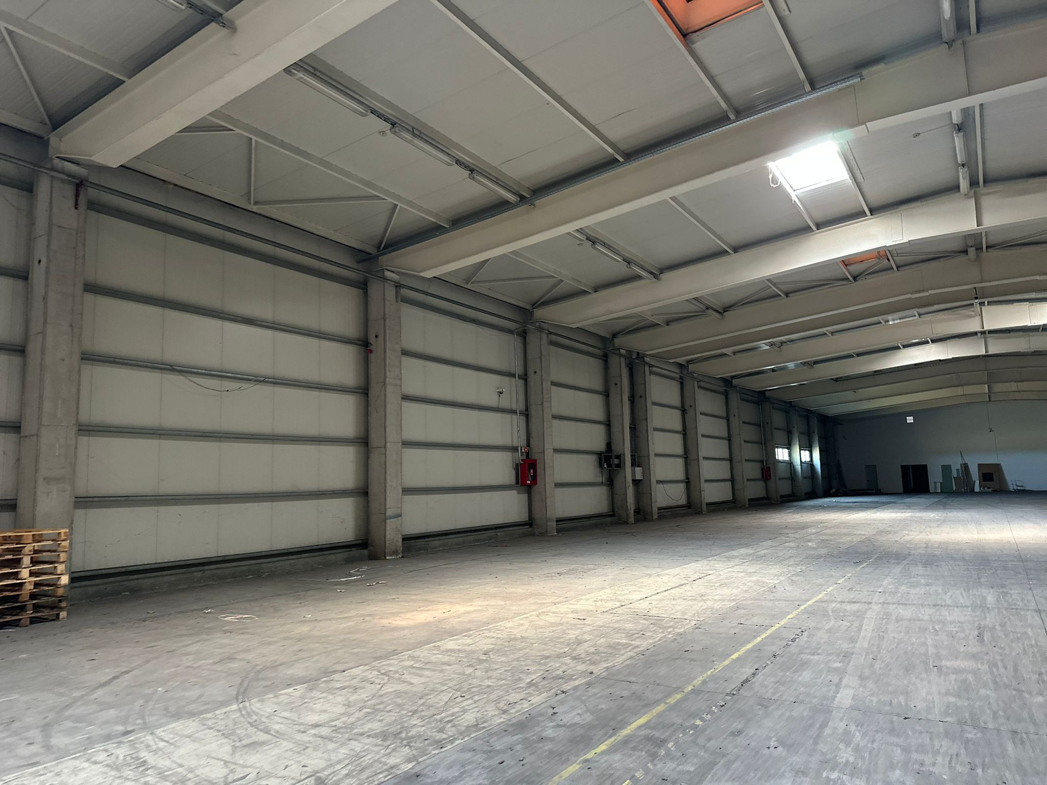 Spatiu depozitare - logistica 2.519 mp si birouri Chiajna A1 — fotografia 9