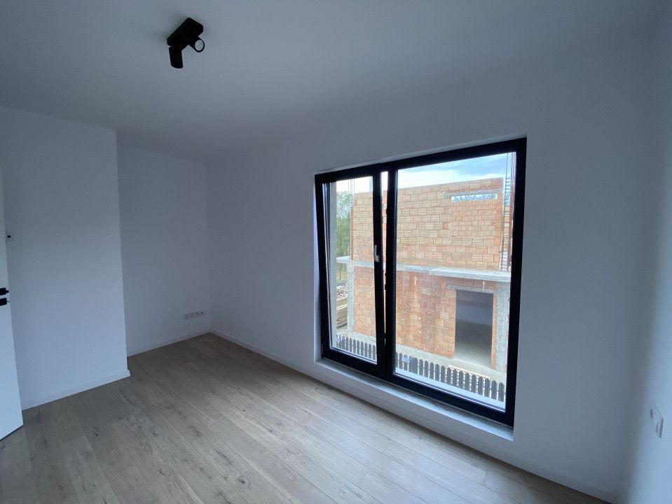 Apartament 3 camere de vanzare 2 bai balcon parcare Arhitectilor Sibiu — fotografia 3
