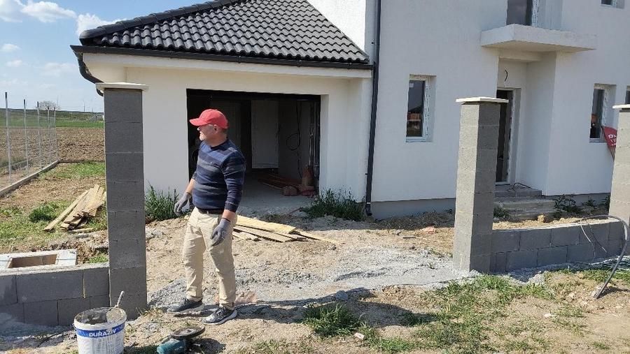 CASA NOUA IN GRI DE VANZARE — fotografia 3