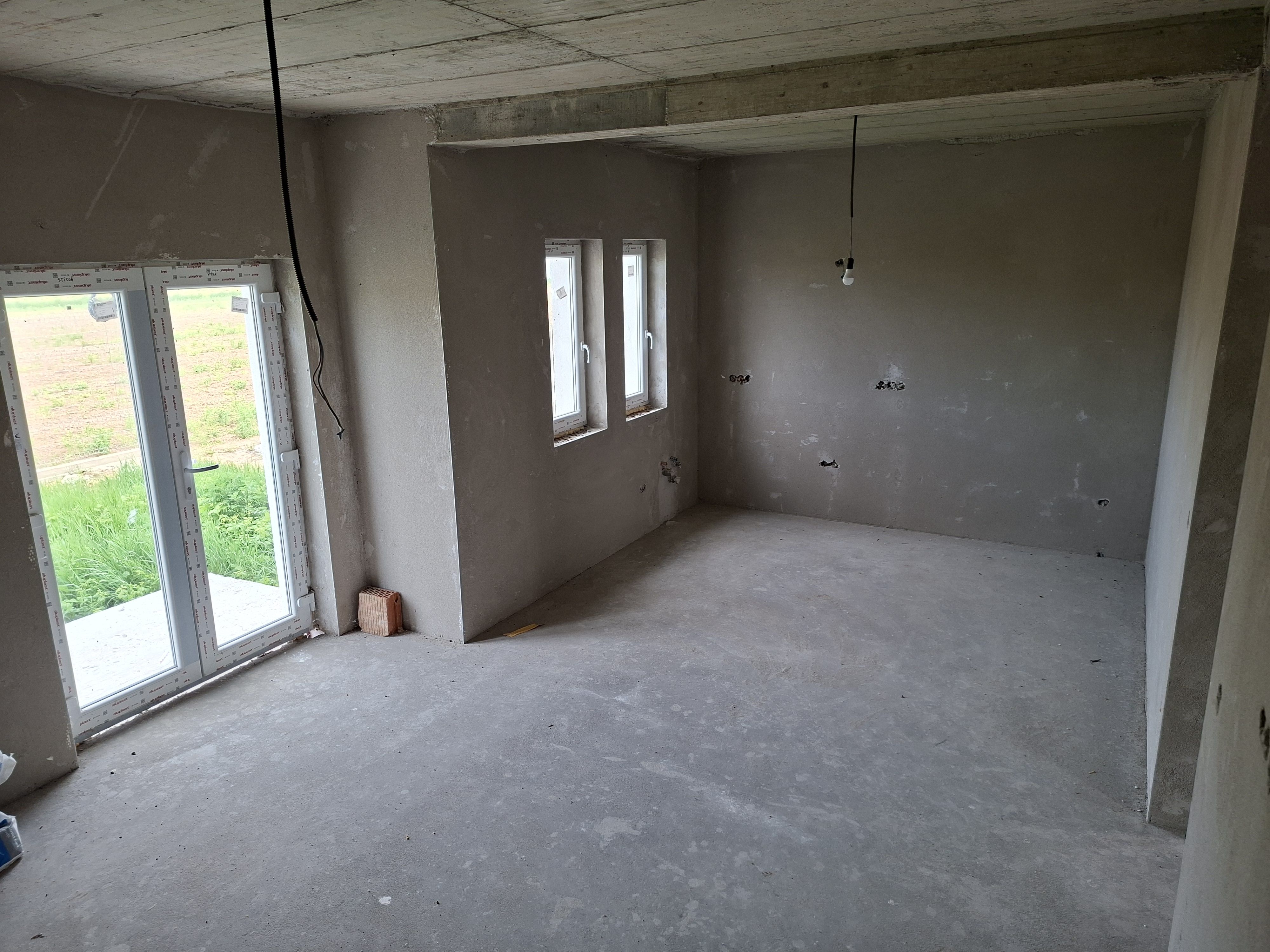 CASA NOUA IN GRI DE VANZARE — fotografia 4