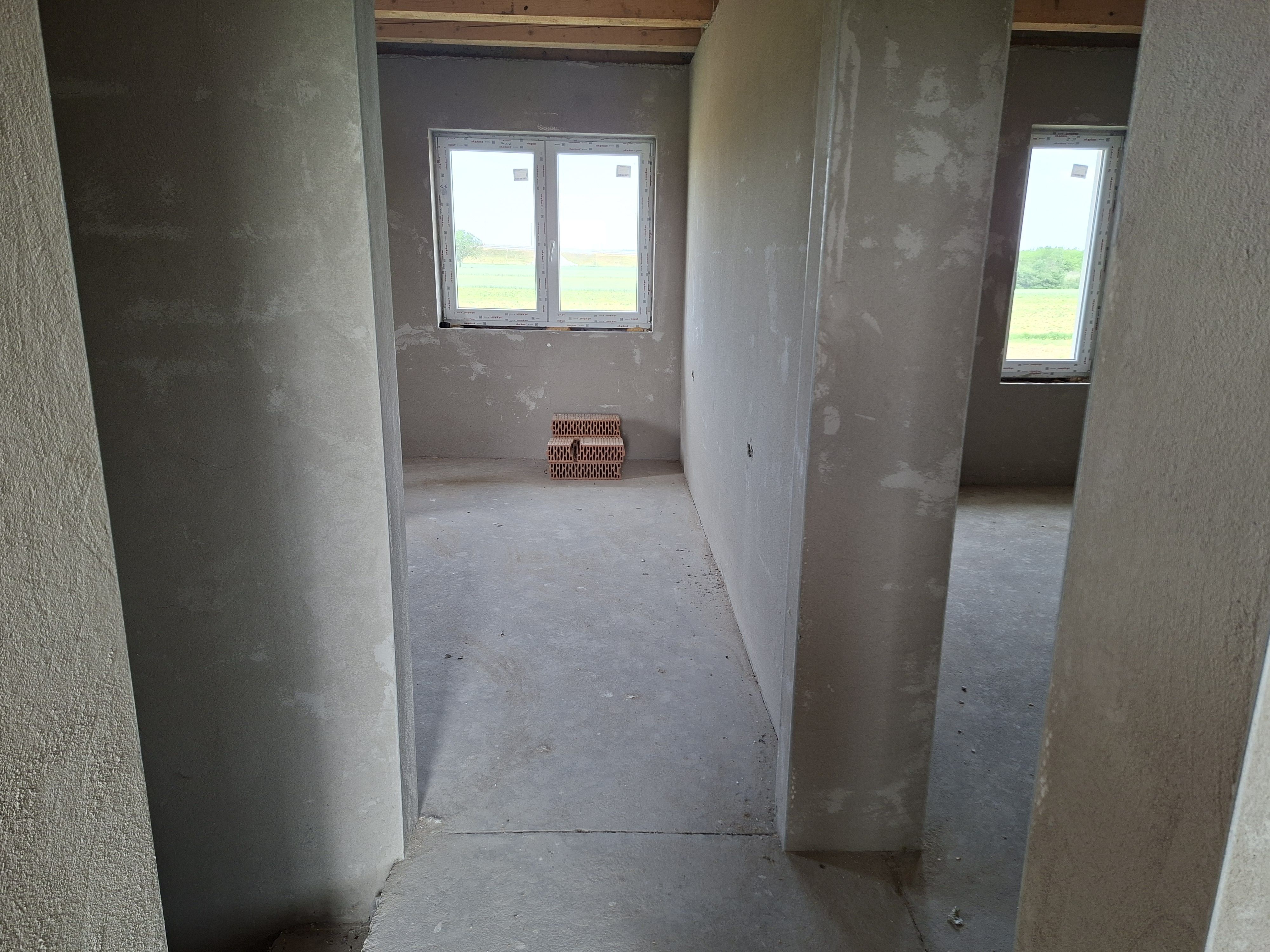 CASA NOUA IN GRI DE VANZARE — fotografia 6