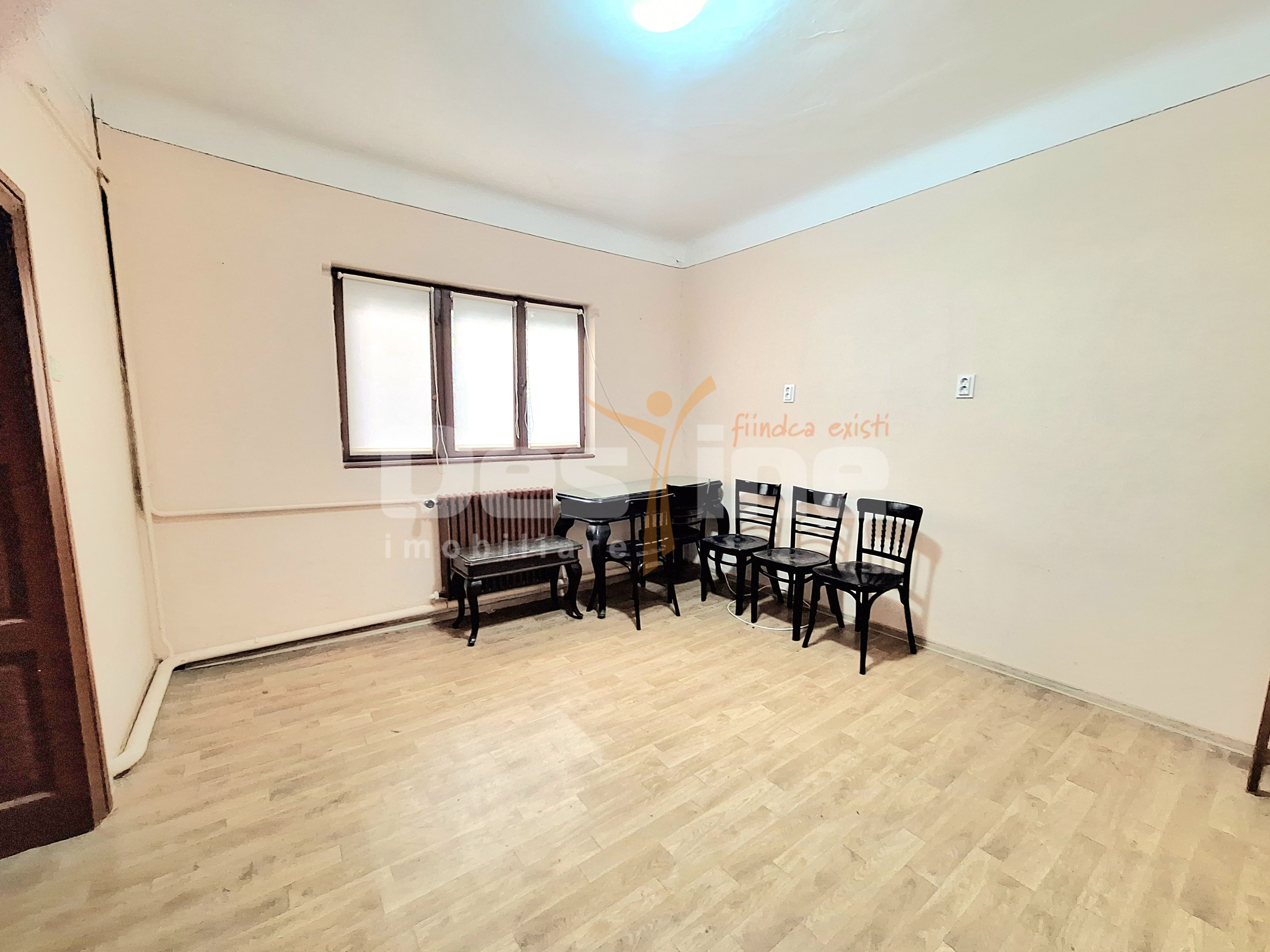 Vilă interbelică | 80 mp utili, curte 250 mp, la 5 min metrou — fotografia 6