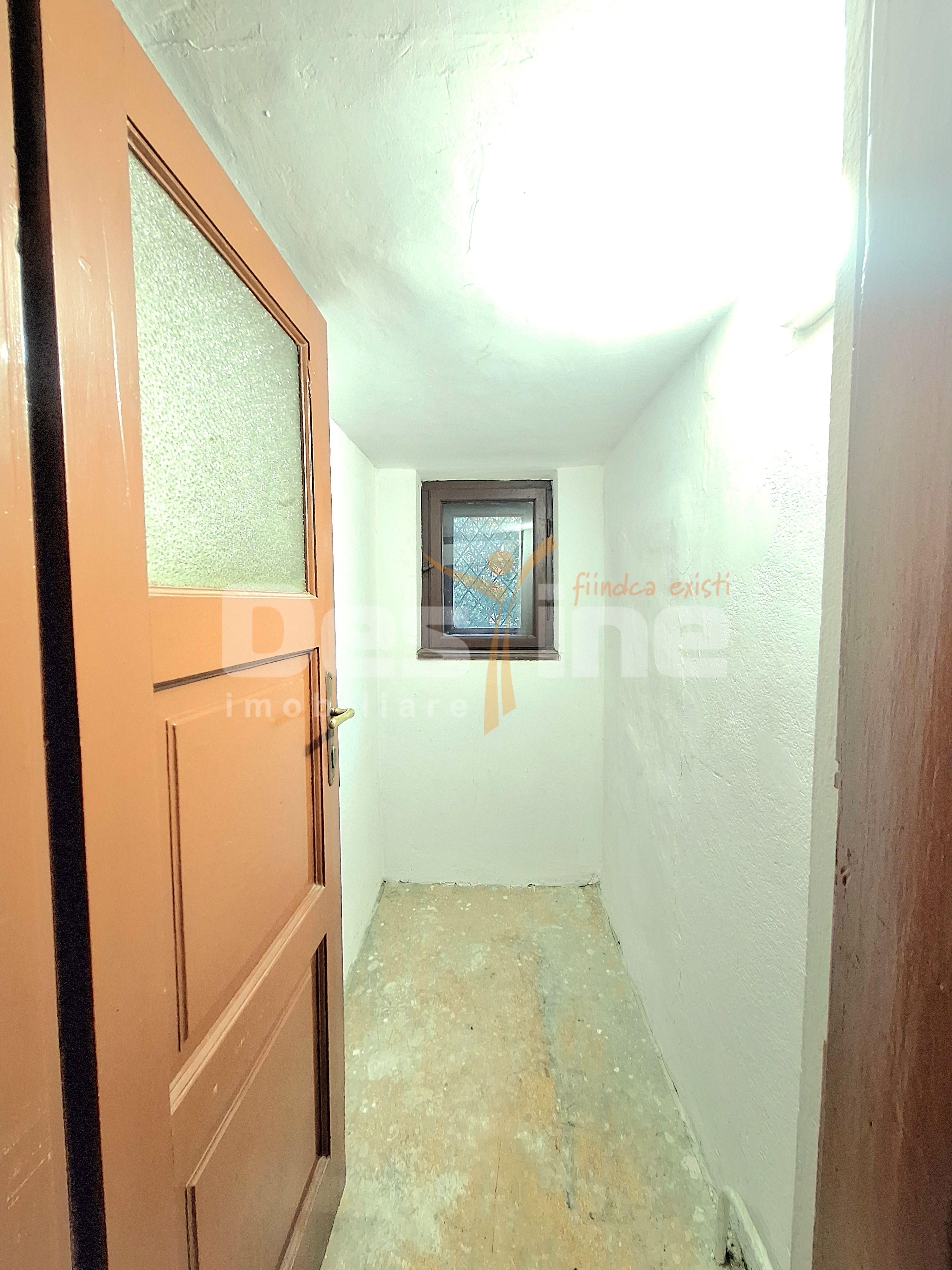 Vilă interbelică | 80 mp utili, curte 250 mp, la 5 min metrou — fotografia 8