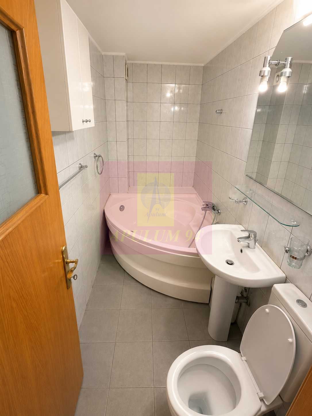 Apartament vanzare 3 camere Decebal, Centrala proprie — fotografia 6