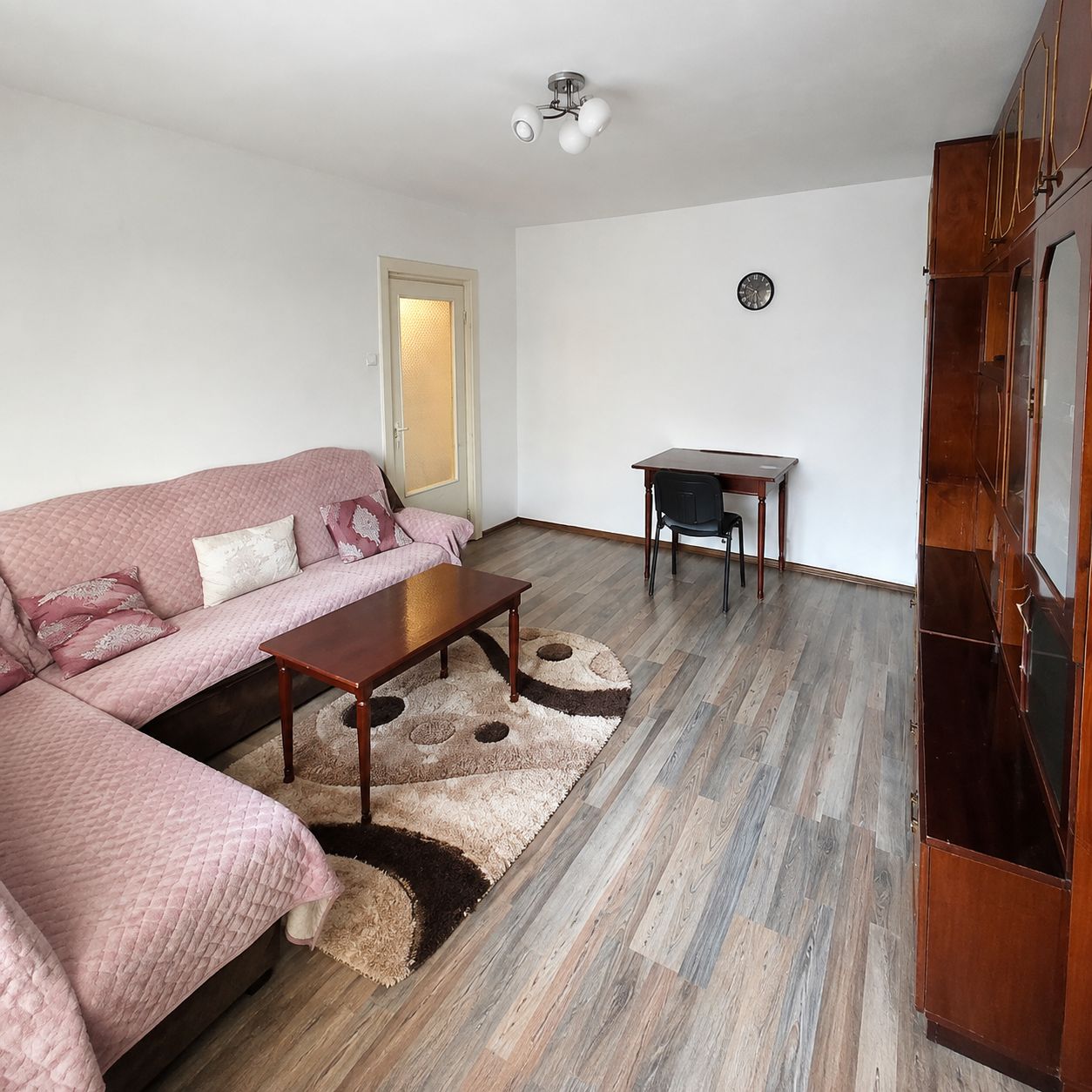 Apartament decomandat cu 3 camere și 2 băi, zona Complex Studențesc — fotografia 9