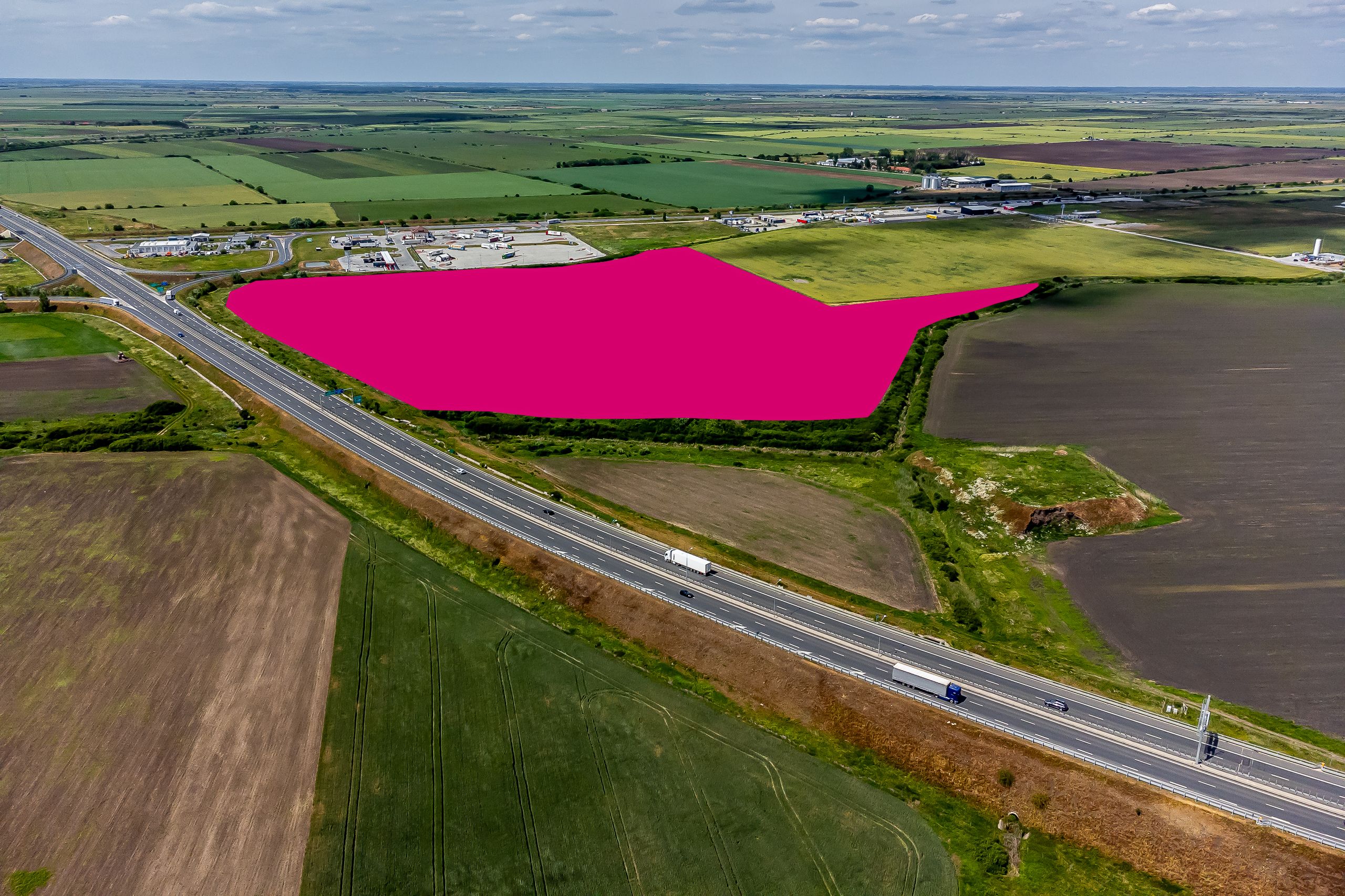 Investiție strategică: Teren cu PUZ pentru un parc logistic — fotografia 3