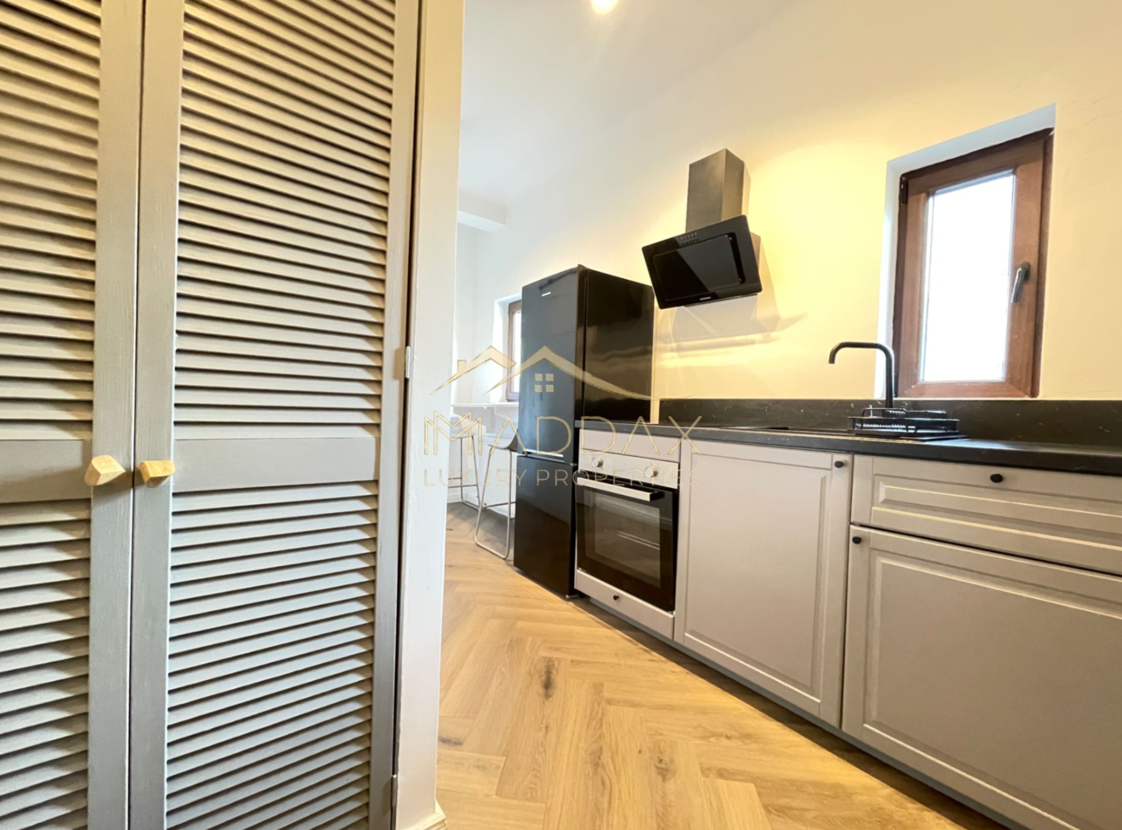 Garsoniera Premium in Vila interbelica**Boxa+Mansarda+Curte/R. Beller/DOROBANTI — fotografia 11